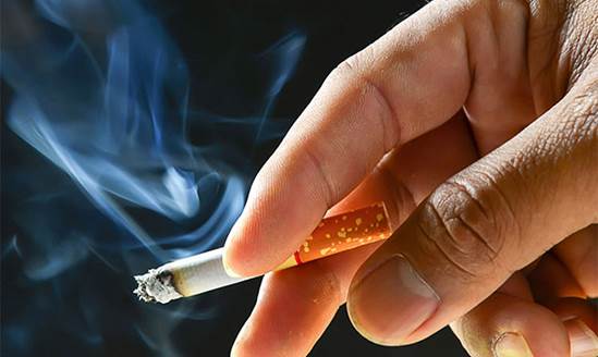 Hút thuốc lá khiến phổi bị nhiễm độc