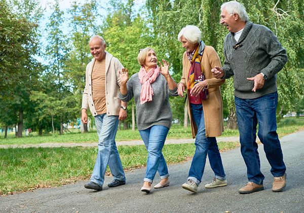 Bệnh nhân COPD nên tập đi bộ nhẹ nhàng mỗi ngày