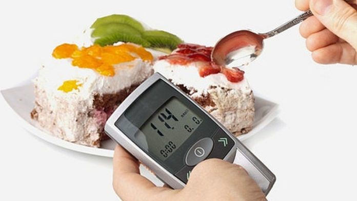 Làm gì để kiểm soát tốt chỉ số đường huyết sau ăn ở bệnh nhân tiểu đường?