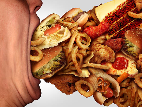 Ăn quá nhiều vào bữa tối gây mất ngủ