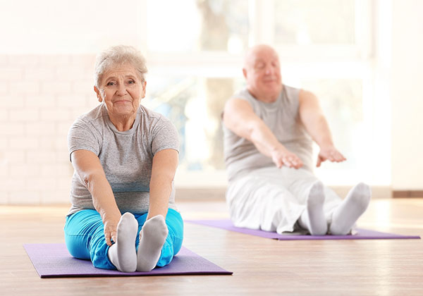 Người cao tuổi nên tập thể dục hàng ngày