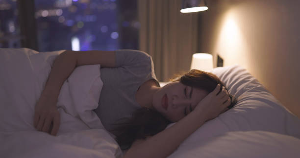 Ngủ mơ màng không sâu giấc nguyên nhân do đâu? Tuyệt chiêu giúp bạn lấy lại giấc ngủ sâu ngon