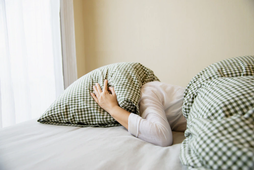 Stress gây mất ngủ: nguyên nhân & cách khắc phục